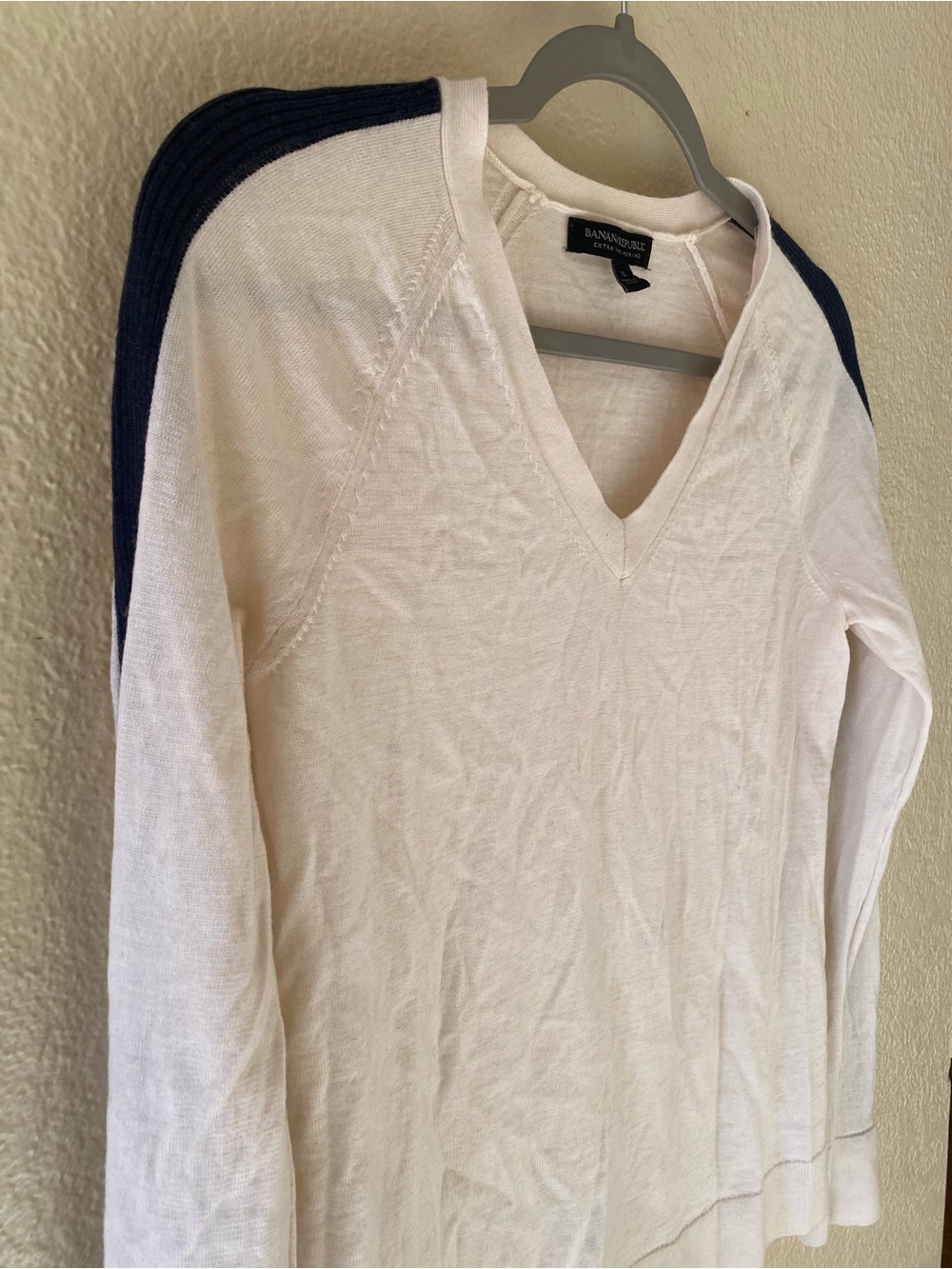 Banana Republic Extra Fine Merino Wool VNeck Essential Sweater Preppy Minimalist - Picture 4 of 6